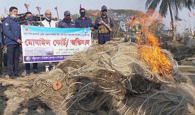 তজুমদ্দিনের মেঘনায় ১০ হাজার মিটার অবৈধ জাল আটক